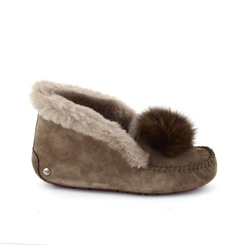 UGG Alena Pom Pom Chocolate